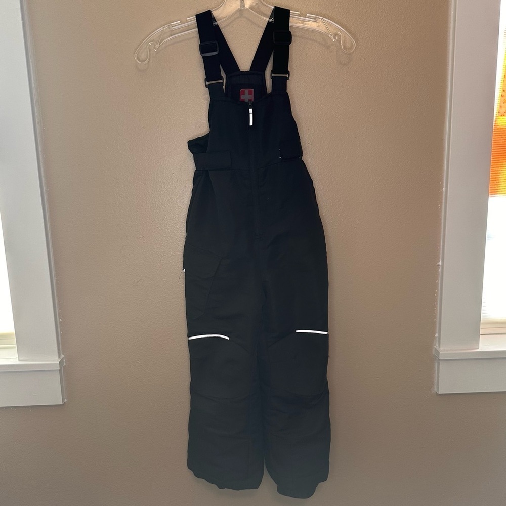 Swiss Tech Black Insulated Overalls with Reinforced Knees size 4/5 Snowpants
